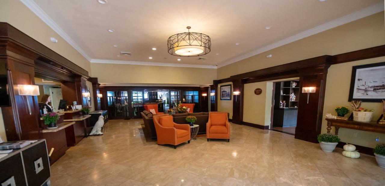 Holiday Inn Bar Harbor Regency Hotel By Ihg Exteriör bild