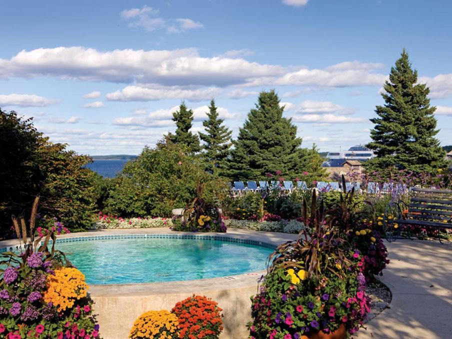 Holiday Inn Bar Harbor Regency Hotel By Ihg Exteriör bild