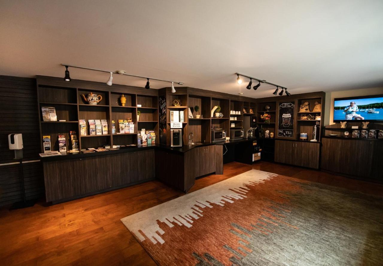 Holiday Inn Bar Harbor Regency Hotel By Ihg Exteriör bild